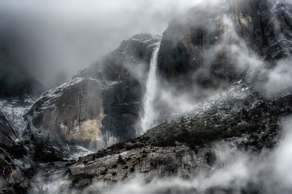 By Michael Piraino Yosemite National Park snowstorm Yosemite falls